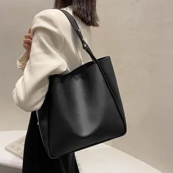 Güzel Kadın Kova Çanta Düz Renk Rahat Bayanlar basit omuz çantası Lüks Kadın basit omuz çantası Commuting Kullanımı
